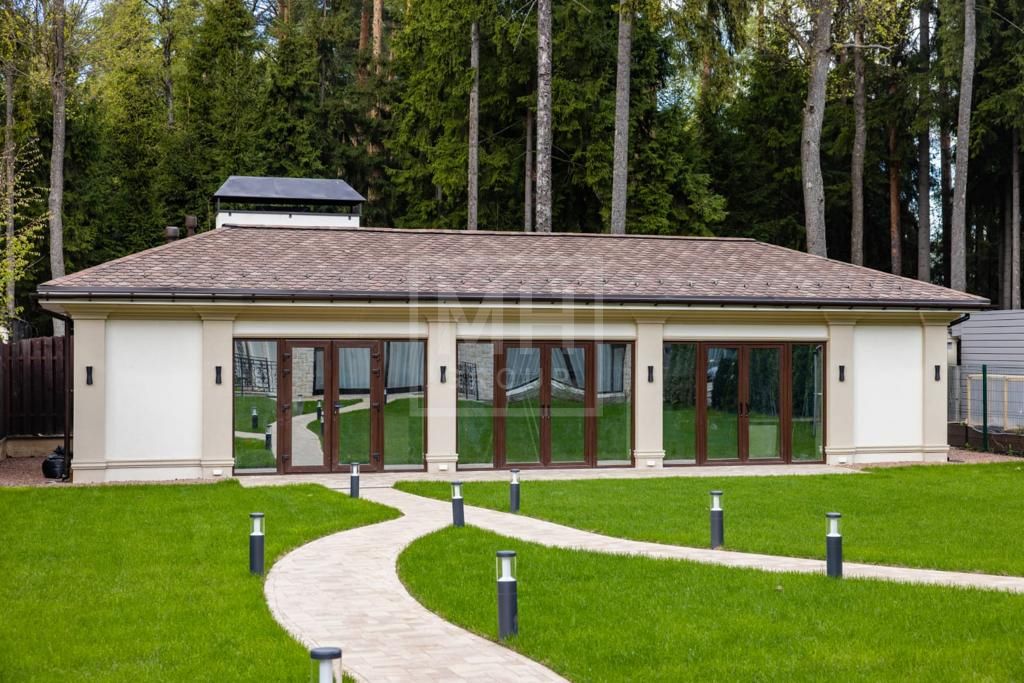 Таунхаус 300 м² 2 эт. - фото 4