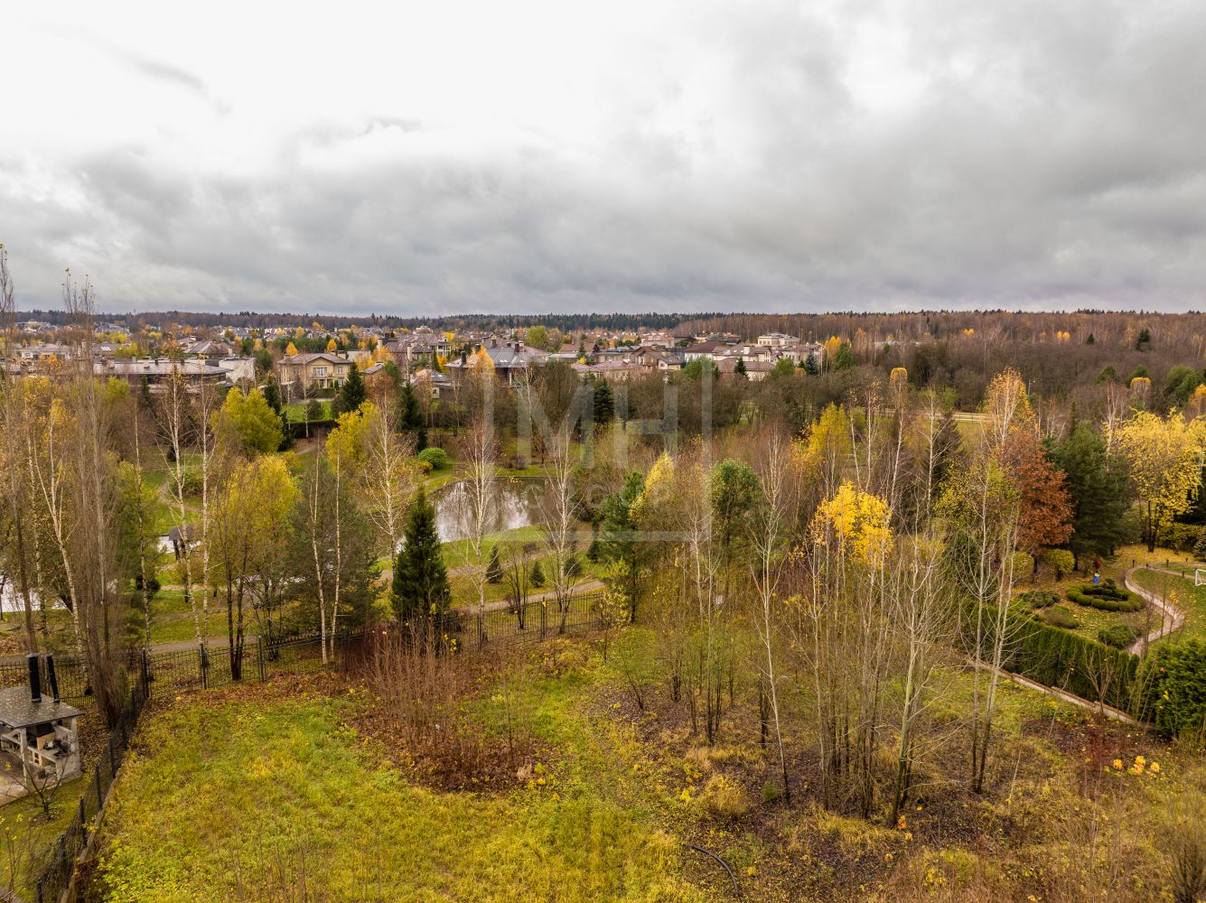 Участок с выходом в парк и реке - фото 3