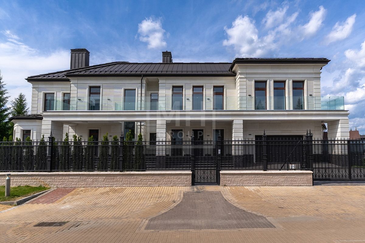 Продажа Дом 815 м² на участке 22 сот. в Миллениум Парк