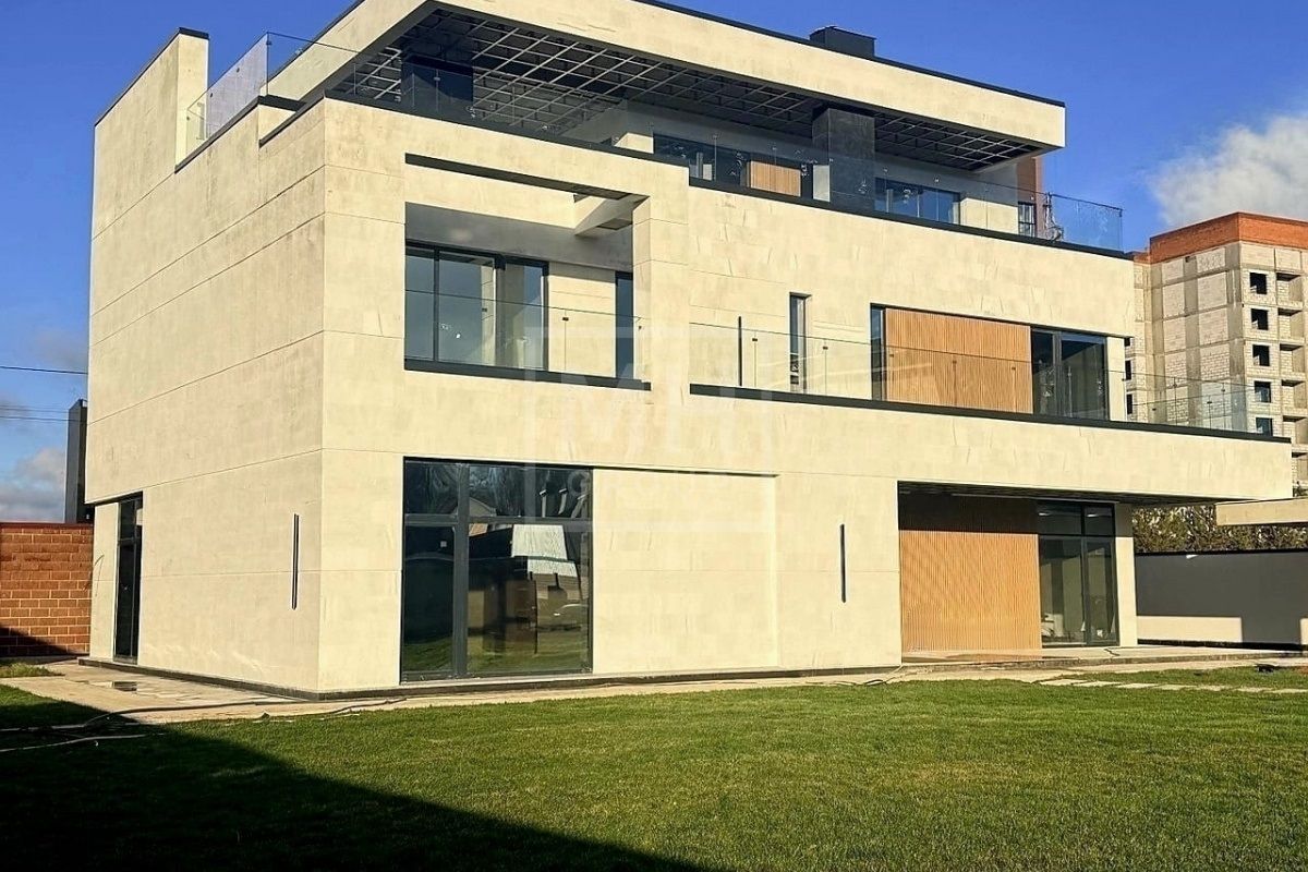 Продажа Дом 630 м² на участке 12 сот. в Прозорово