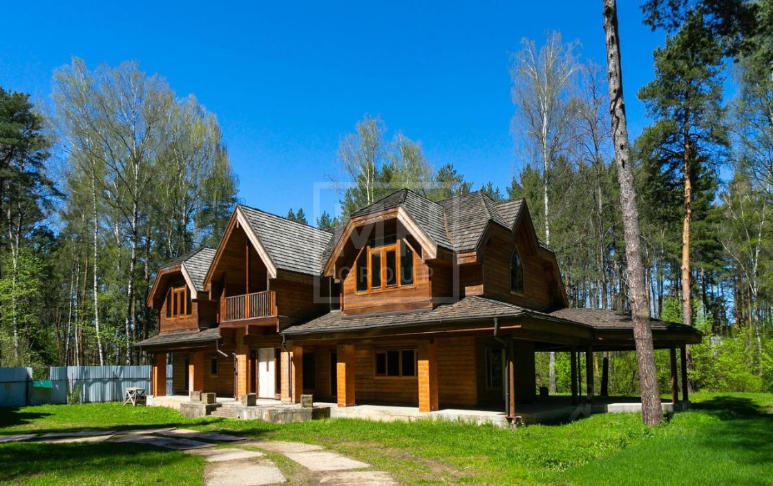 Дом в сосновом бору