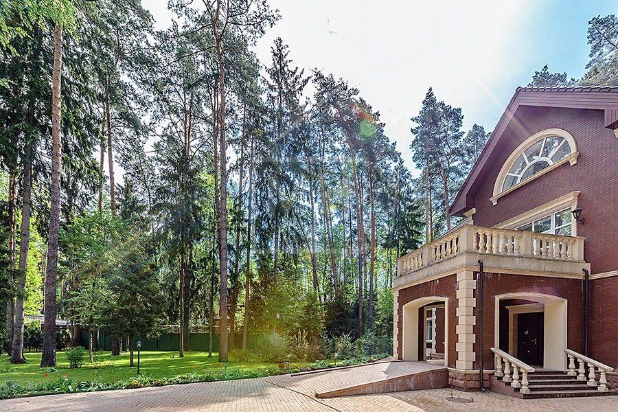 Замечательный дом в классическом стиле. - фото 4
